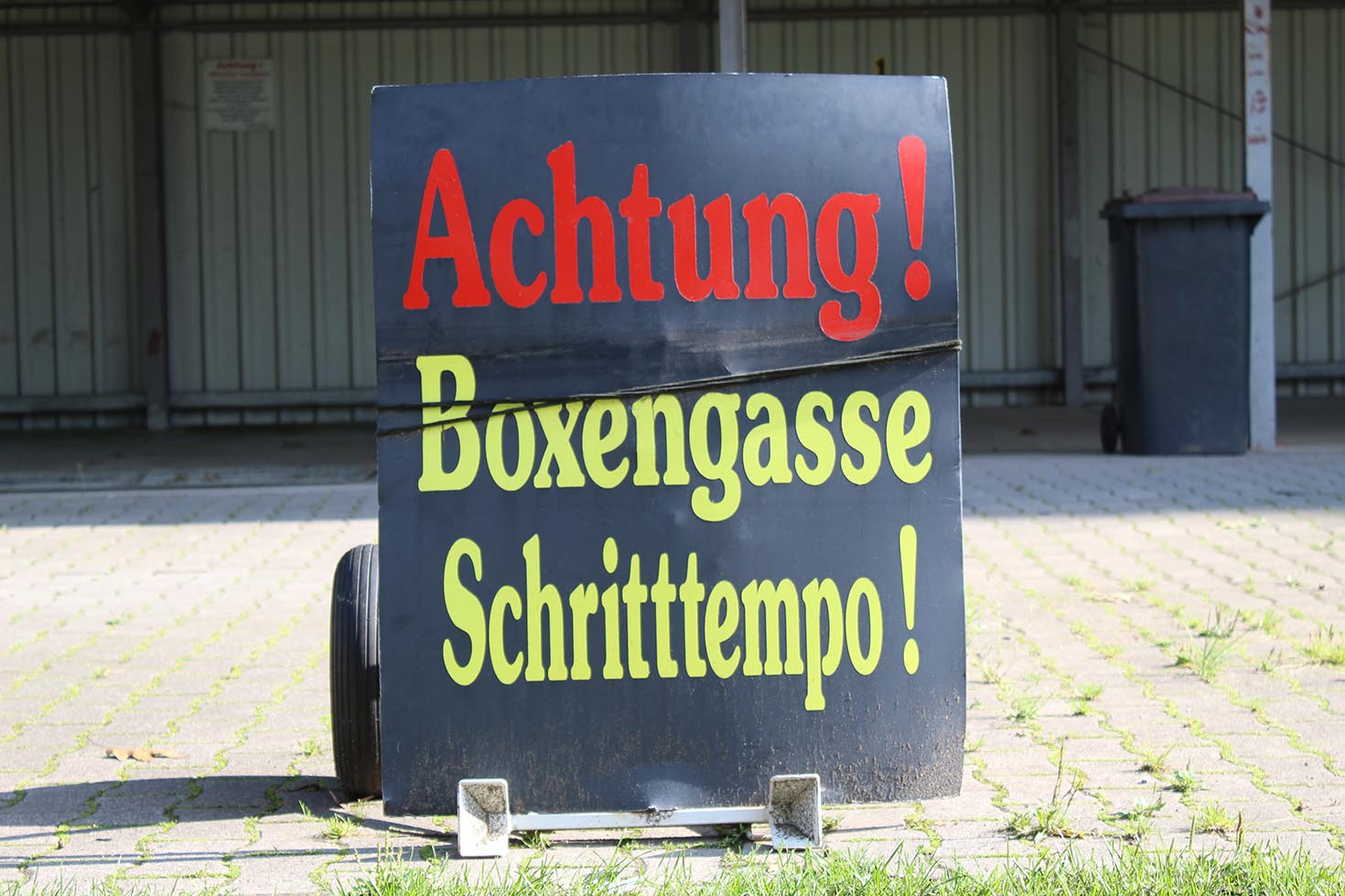 Boxengasse Kart Einstieg